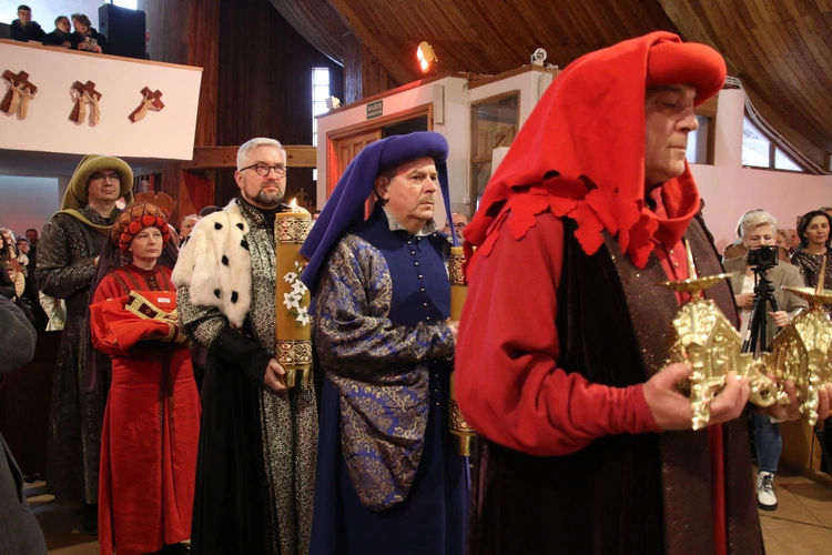 Lucień. Wprowadzenie relikwii św. Kazimierza