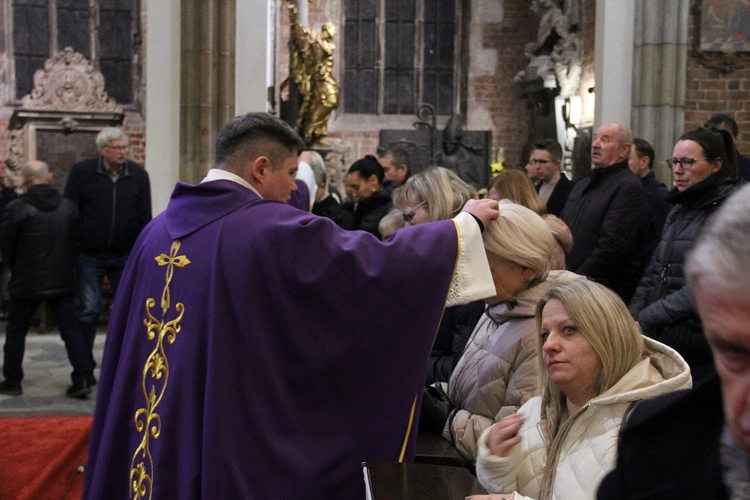 Środa Popielcowa 2025 w archikatedrze wrocławskiej