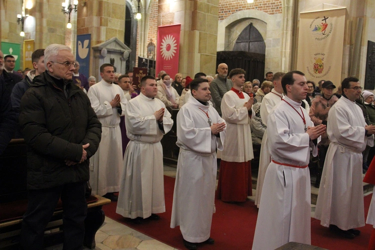 Środa Popielcowa 2025 w archikatedrze wrocławskiej