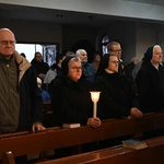 Liturgia stacyjna w Opolu. Procesja do kościoła "na Górce"