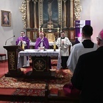 Liturgia stacyjna w Opolu. Procesja do kościoła "na Górce"