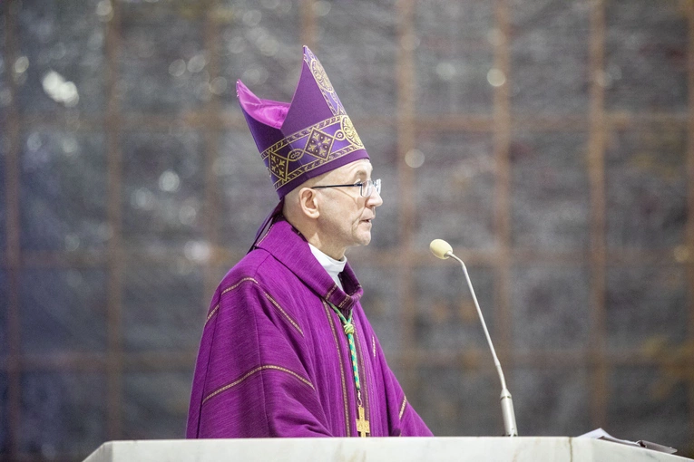 Abp Adrian Galbas w Środę Popielcową