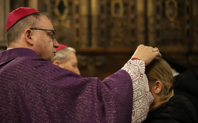 Abp Jędraszewski: Krzyż jest wołaniem Chrystusa o miłosierdzie dla ludzi