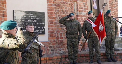 O przedwojennej Polonii w cieniu kościoła św. Marcina