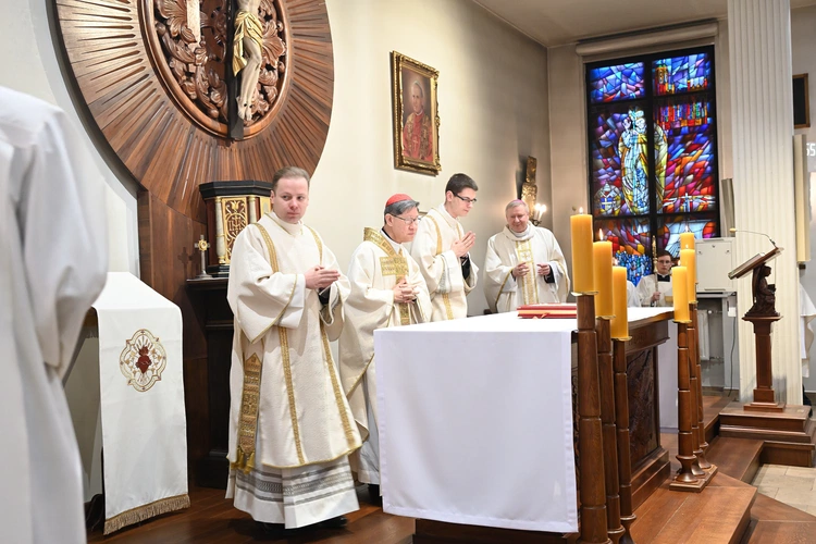 Liturgia w gdańskim seminarium z kardynałem Tagle