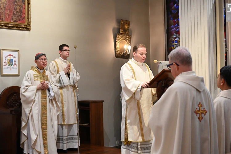 Liturgia w gdańskim seminarium z kardynałem Tagle