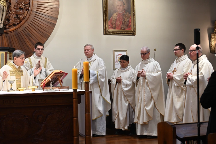 Liturgia w gdańskim seminarium z kardynałem Tagle