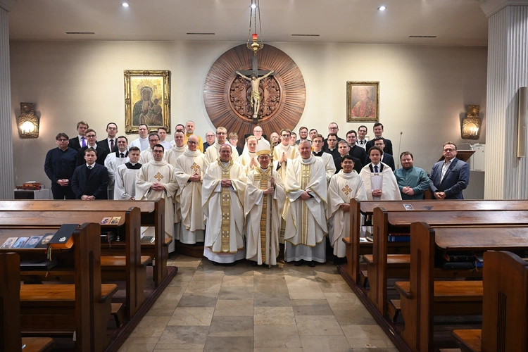 Liturgia w gdańskim seminarium z kardynałem Tagle