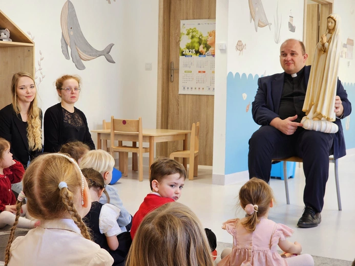 Błogosławieństwo figury Matki Bożej Fatimskiej