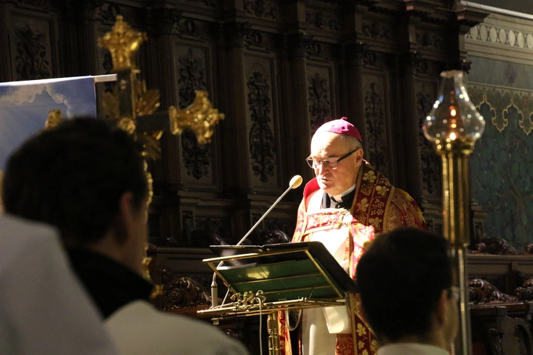 Płock. Droga Krzyżowa w intencji skrzywdzonych