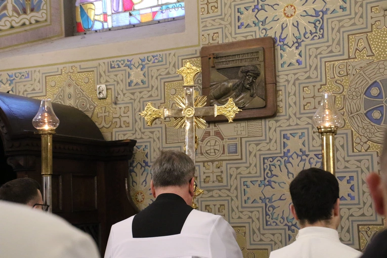 Płock. Droga Krzyżowa w intencji skrzywdzonych