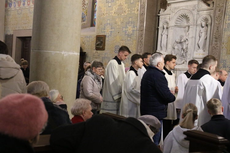 Płock. Droga Krzyżowa w intencji skrzywdzonych