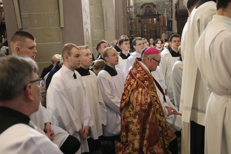 Płock. Droga Krzyżowa w intencji skrzywdzonych