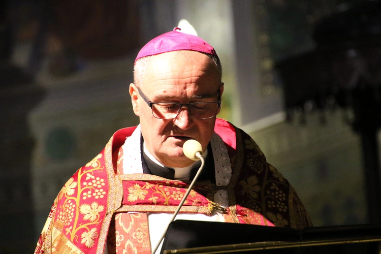 Płock. Droga Krzyżowa w intencji skrzywdzonych