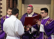 Diabła pokonamy mocą słowa Bożego