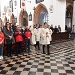 Liturgia wolontariuszy z kard. Taglem