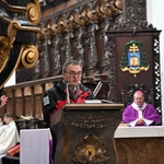 Liturgia wolontariuszy z kard. Taglem