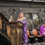 Liturgia wolontariuszy z kard. Taglem