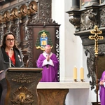 Liturgia wolontariuszy z kard. Taglem