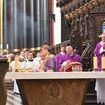 Liturgia wolontariuszy z kard. Taglem
