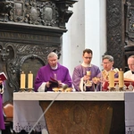 Liturgia wolontariuszy z kard. Taglem