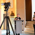 Radość i wyzwania - wolontariusze spotkali się z kard. Taglem