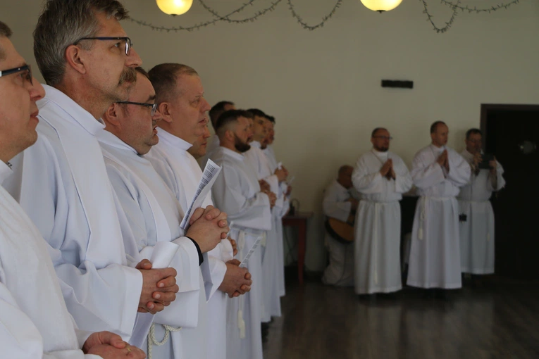 Popowo-Letnisko. Rekolekcje dla nadzwyczajnych szafarzy Komunii św.