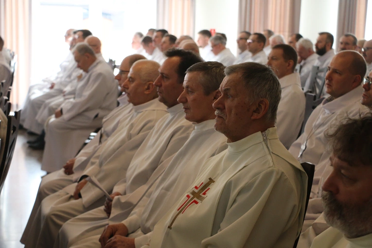 Popowo-Letnisko. Rekolekcje dla nadzwyczajnych szafarzy Komunii św.