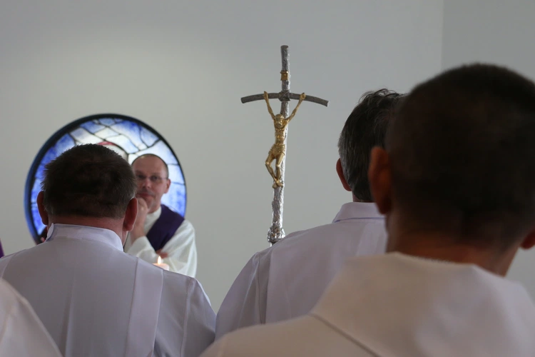 Popowo-Letnisko. Rekolekcje dla nadzwyczajnych szafarzy Komunii św.