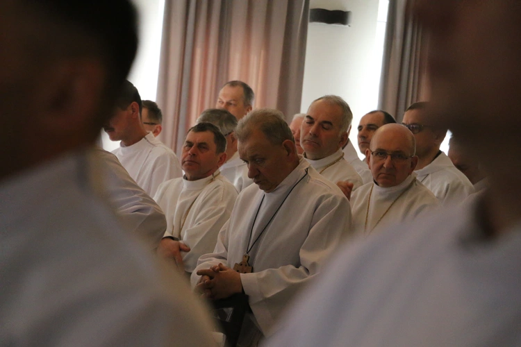 Popowo-Letnisko. Rekolekcje dla nadzwyczajnych szafarzy Komunii św.