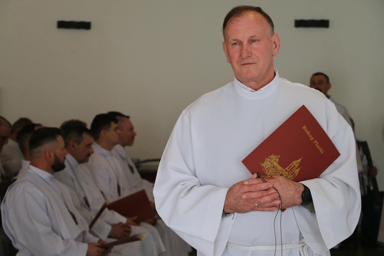 Popowo-Letnisko. Rekolekcje dla nadzwyczajnych szafarzy Komunii św.