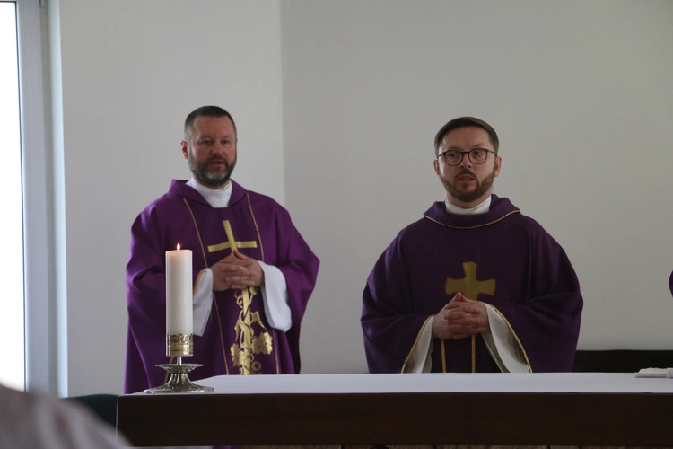 Popowo-Letnisko. Rekolekcje dla nadzwyczajnych szafarzy Komunii św.