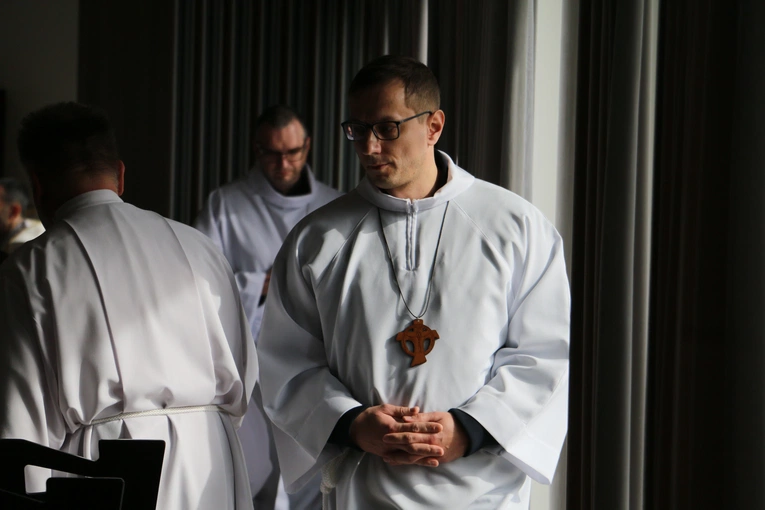 Popowo-Letnisko. Rekolekcje dla nadzwyczajnych szafarzy Komunii św.