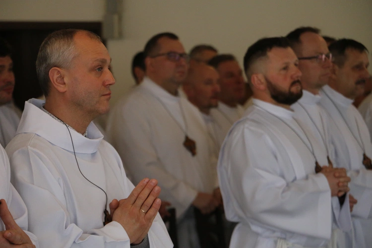 Popowo-Letnisko. Rekolekcje dla nadzwyczajnych szafarzy Komunii św.