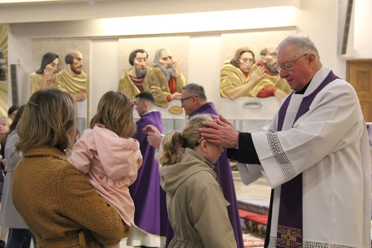 Moszczenica. Rozpoczęcie peregrynacji obrazów Serca Jezusowego