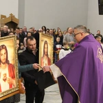 Moszczenica. Rozpoczęcie peregrynacji obrazów Serca Jezusowego