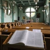 Bóg działa w naszym życiu poprzez swoje Słowo