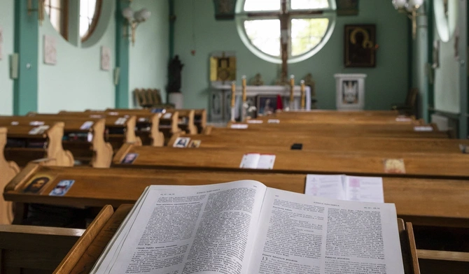 Bóg działa w naszym życiu poprzez swoje Słowo