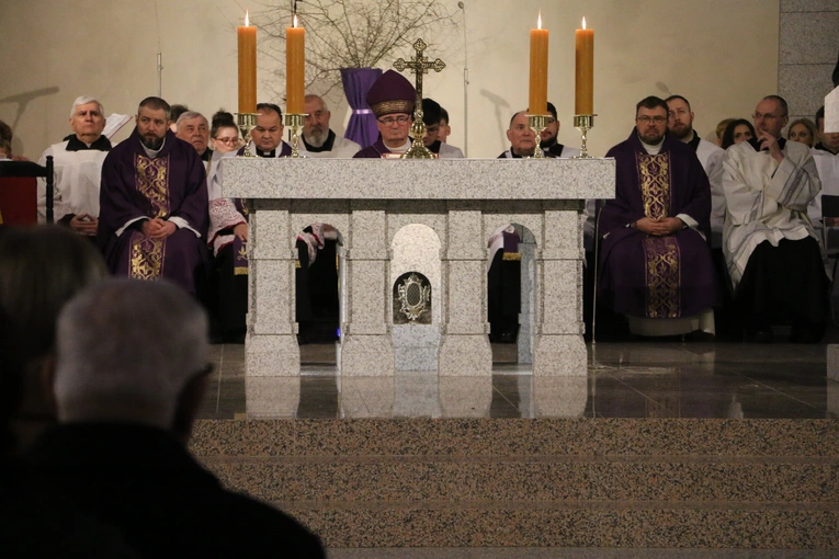Modlin Twierdza. Ziemia z obozu w Działdowie w parafii pw. św. Barbary
