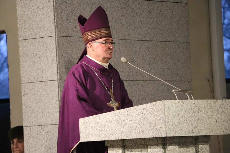 Modlin Twierdza. Ziemia z obozu w Działdowie w parafii pw. św. Barbary