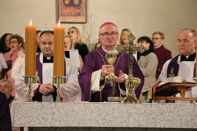 Modlin Twierdza. Ziemia z obozu w Działdowie w parafii pw. św. Barbary