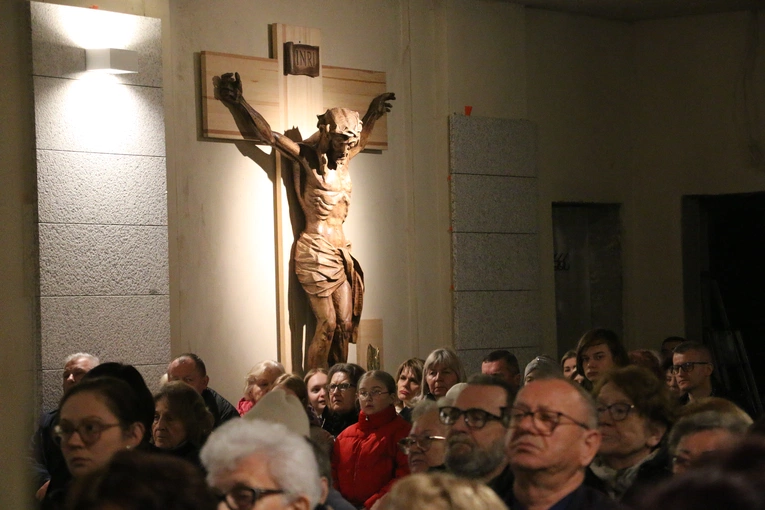 Modlin Twierdza. Ziemia z obozu w Działdowie w parafii pw. św. Barbary