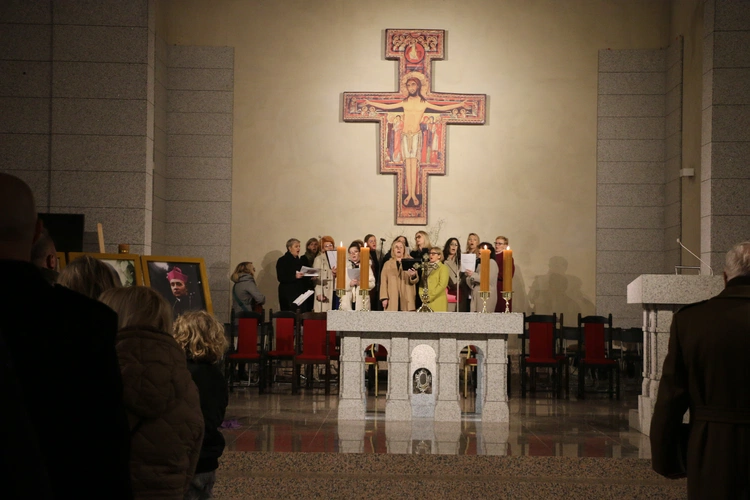 Modlin Twierdza. Ziemia z obozu w Działdowie w parafii pw. św. Barbary