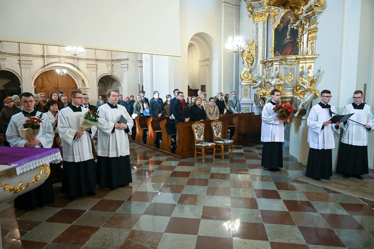Posługa lektoratu