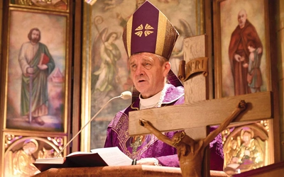 Biskup bielsko-żywiecki przewodniczył wielkopostnej modlitwie w bielskiej katedrze.