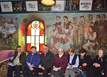 Górale z Istebnej do dziś licznie spotykają się na nabożeństwach wielkopostnych.