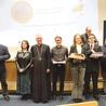 Nagrody zwycięzcom wręczył bp Marek Szkudło.