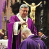 Posypanie głów popiołem jest uznaniem własnej grzeszności.