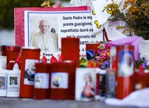 Klinika Gemelli: spokojna noc Ojca Świętego