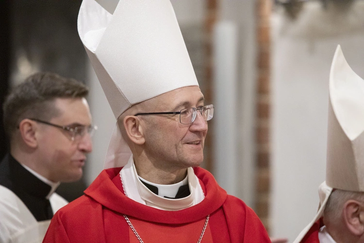 Episkopat Polski w archikatedrze warszawskiej